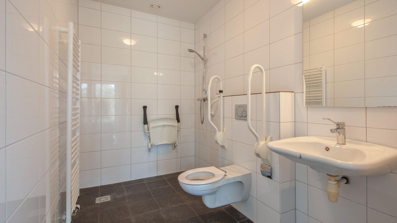 BathRoom BathRoom